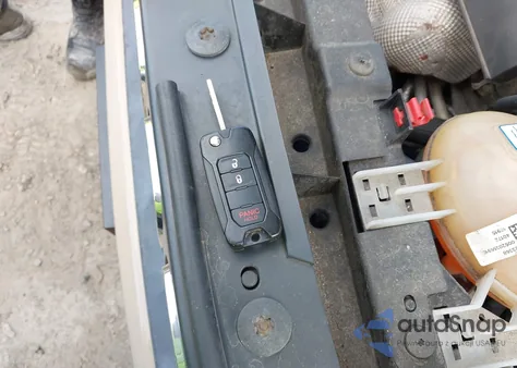 2015 Jeep Renegade Latitude from USA, damaged, VIN ZACCJBBT9FPC05106